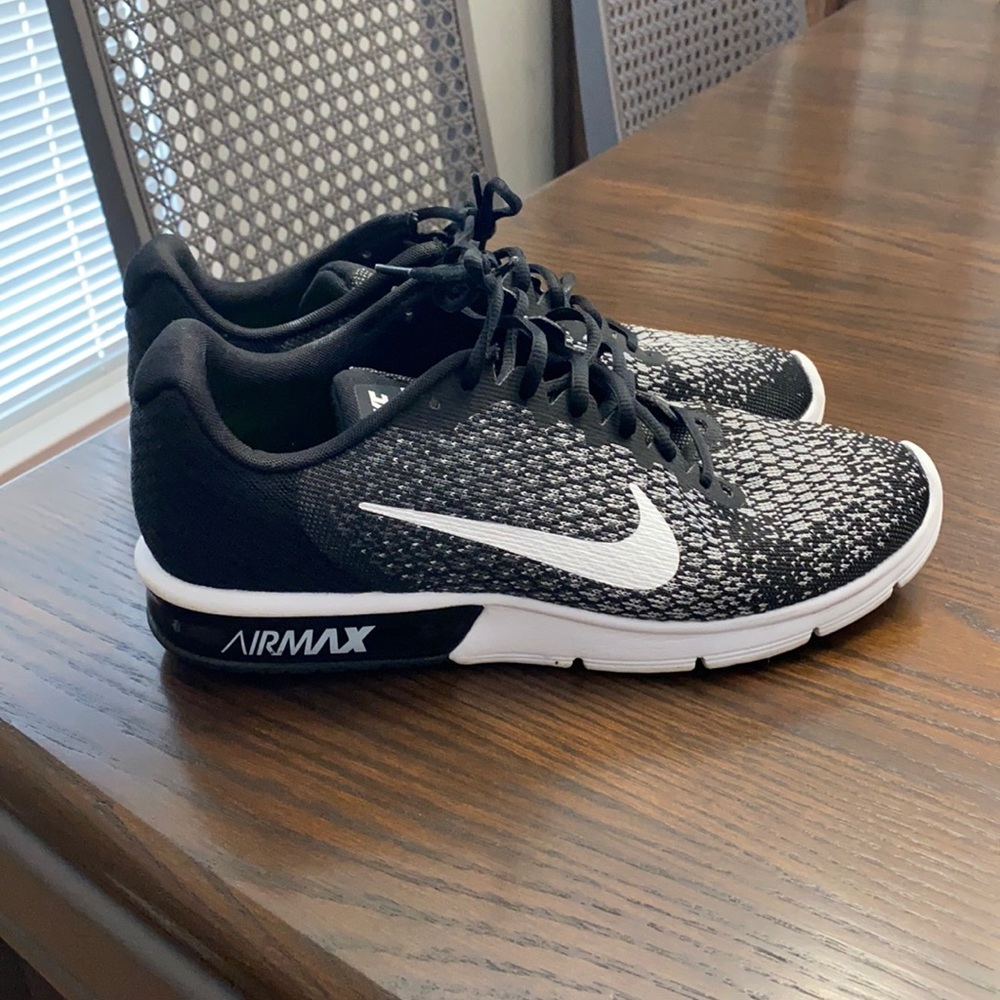 Nike air max sequent 2 sz 11.5